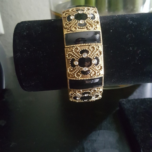 Bangle 🎁 - Picture 2 of 4